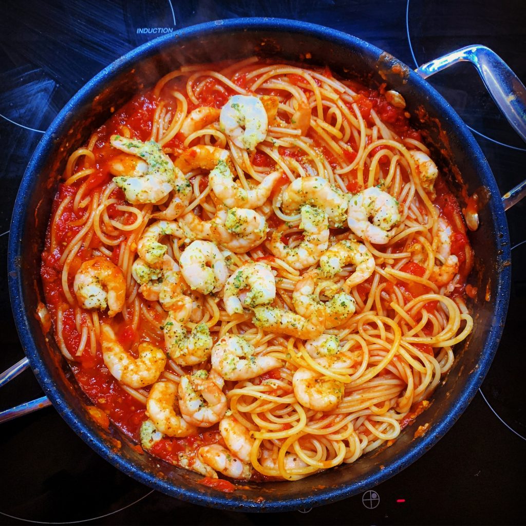 garlic-prawn-and-tomato-spaghetti-documenting-my-dinner